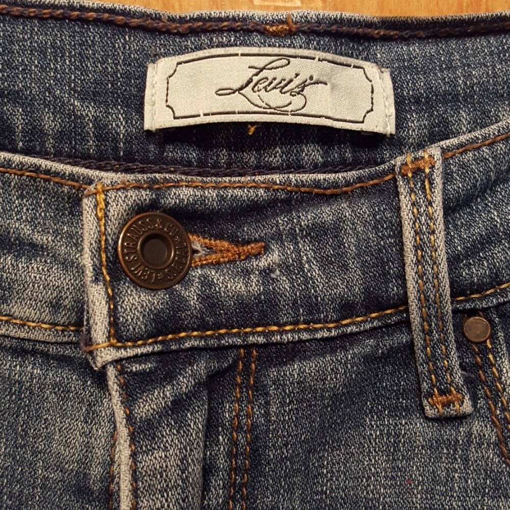 Levi shorts - Picture 2 of 5